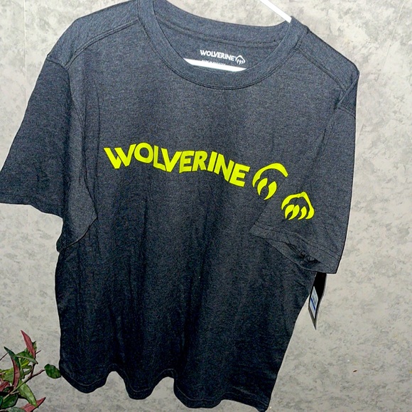 Men’s Wolverine Jersey Dark Charcoal/Yellow Green Logo Short Sleeve T-Shirt - Picture 3 of 10